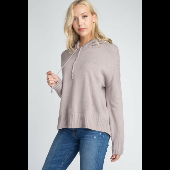 Sweaters - Women's Long Sleeve Knit Hooded Pullover Mocha